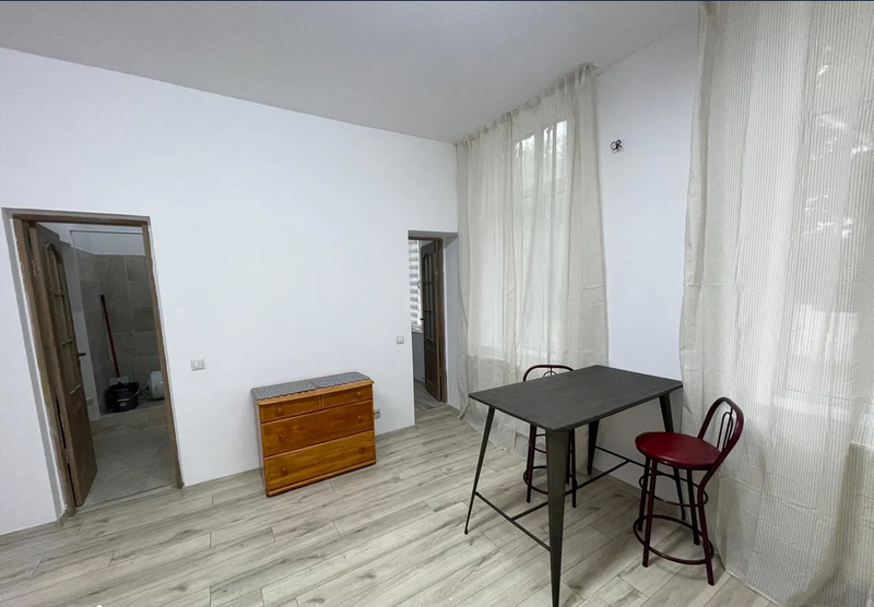 Calea Victoriei apartament cu 2 camere renovat